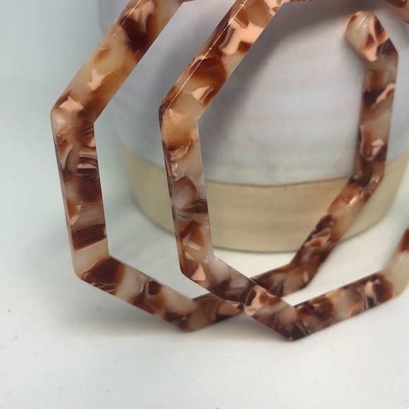 Tortoise Shell Hexagon Hoop Earrings Post Back Lightweight NWOT - Picture 3 of 3